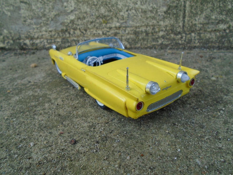 1957 Ford Thunderbird - Customizing kit  - Trophie Series - amt - 1/25 scale Dsc00316