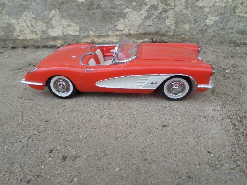 1960 Corvette - Revell Sam_2522