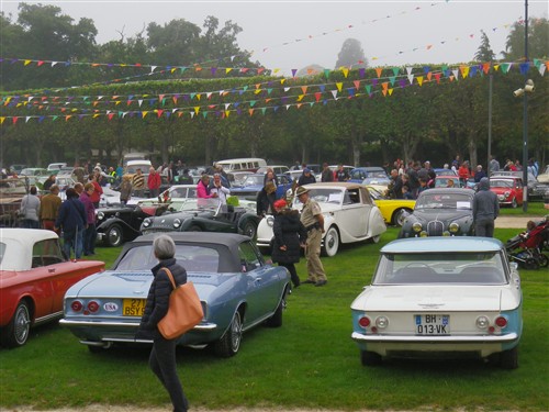 8e Festival de voitures anciennes à Dourdan, le 4 octobre 2015 D1015_13