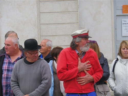 8e Festival de voitures anciennes à Dourdan, le 4 octobre 2015 D1015_22