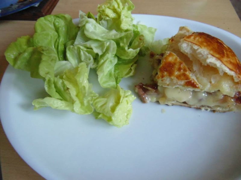 Cuisine : Recette Feuilleté camembert + lardon + oignon 10469710