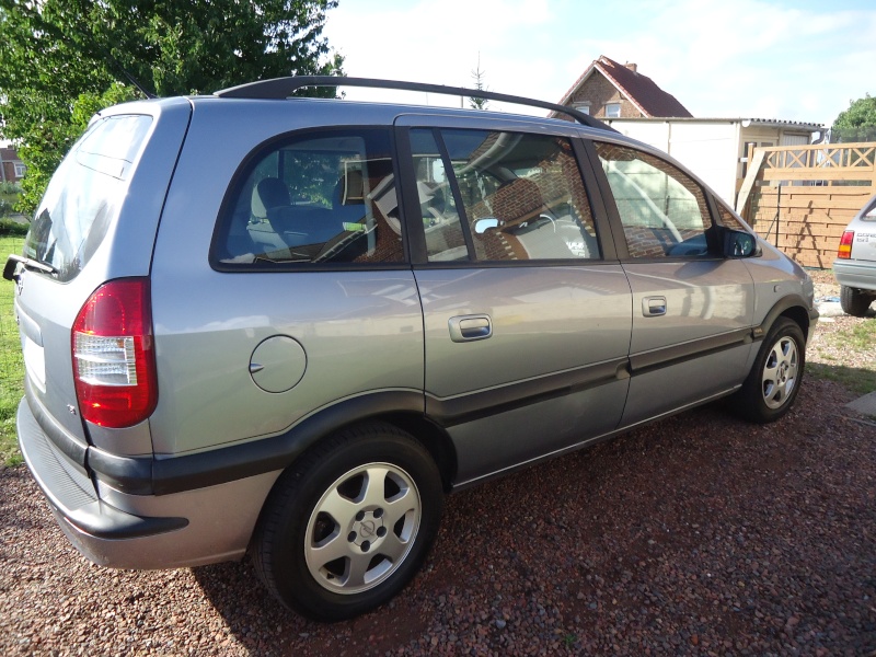 Zafira A 1.8 16v Elégance 06/2003 0310