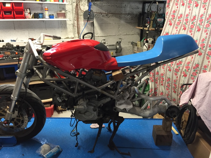 Projet ST2 / Café Racer - Page 2 Img_7034