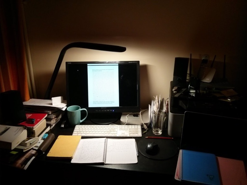 [ Divers ] À quoi ressemble votre bureau, votre table de travail ? - Page 3 Bureau11