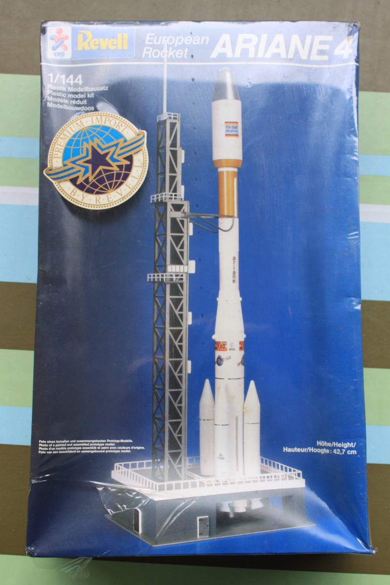 Ariane 4 + Launch Tower [Revell 1/144] - Ouverture de boite Img_4933