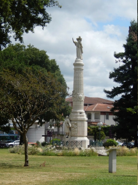 [ Histoires et histoire ] Monuments aux morts originaux Français Tome 2 - Page 27 Dscn0110