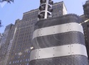 Νέα Υόρκη: Μεταλλικοί πύργοι τοποθετούνται στην πόλη σε άκρα μυστικότητα 20171020