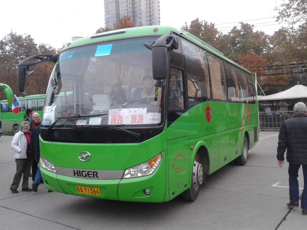 Divers cars et bus en Chine (CN) Higer_10