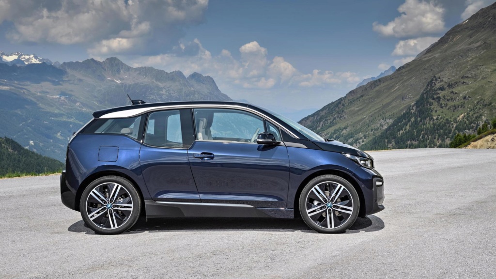 Elétrico BMW i3 ganha nova versão no Brasil por R$ 237.950 2018-b13