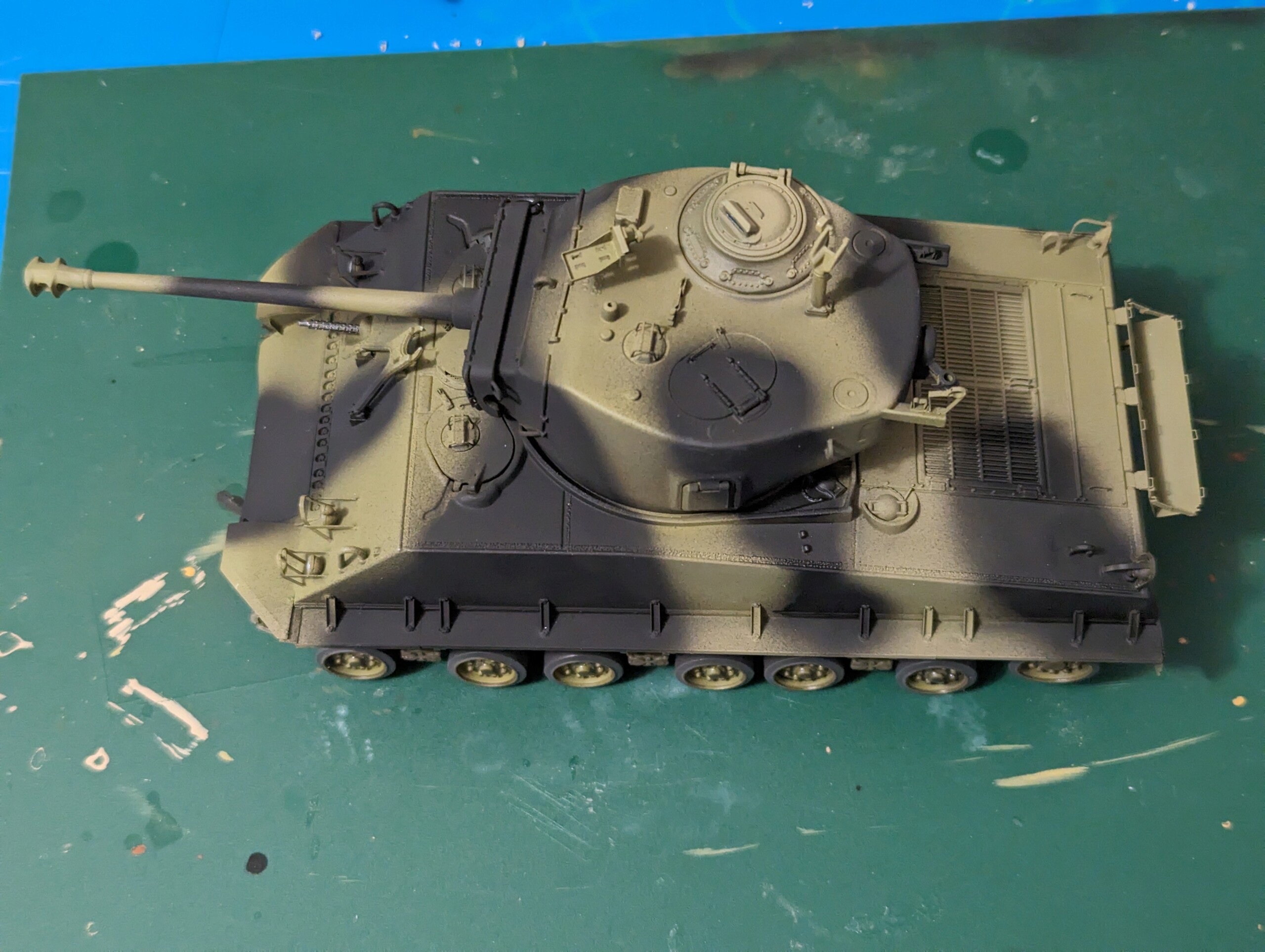 Char US Sherman M4A3E8 Fury [Italeri + PE Eduard 1/35°] de MKPanpan Pxl_2029