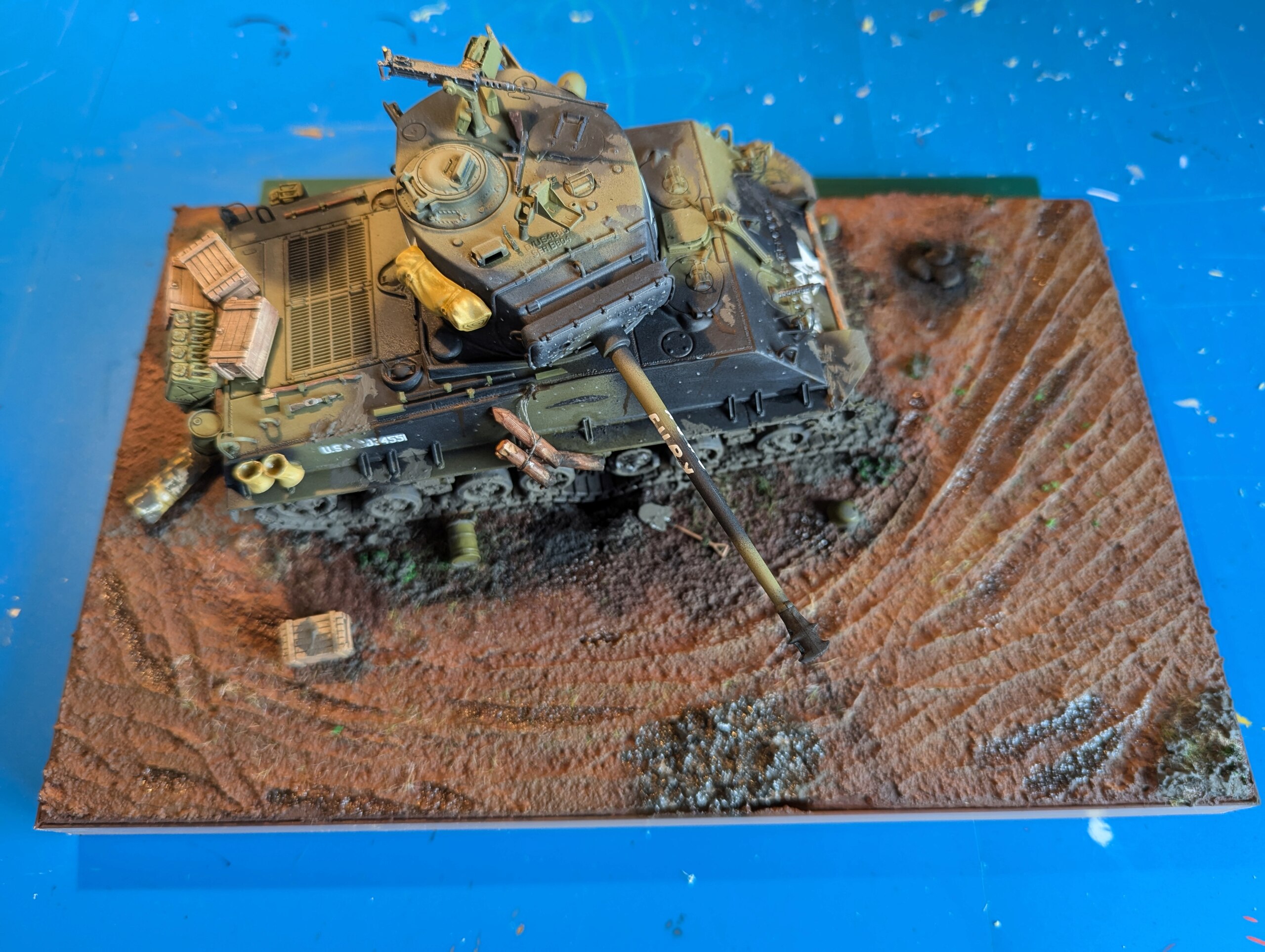 Char US Sherman M4A3E8 Fury [Italeri + PE Eduard 1/35°] de MKPanpan Pxl_2039