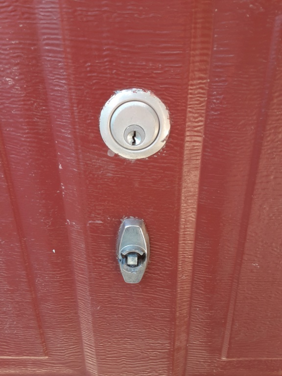 door - Inside Garage Door handle 20200510
