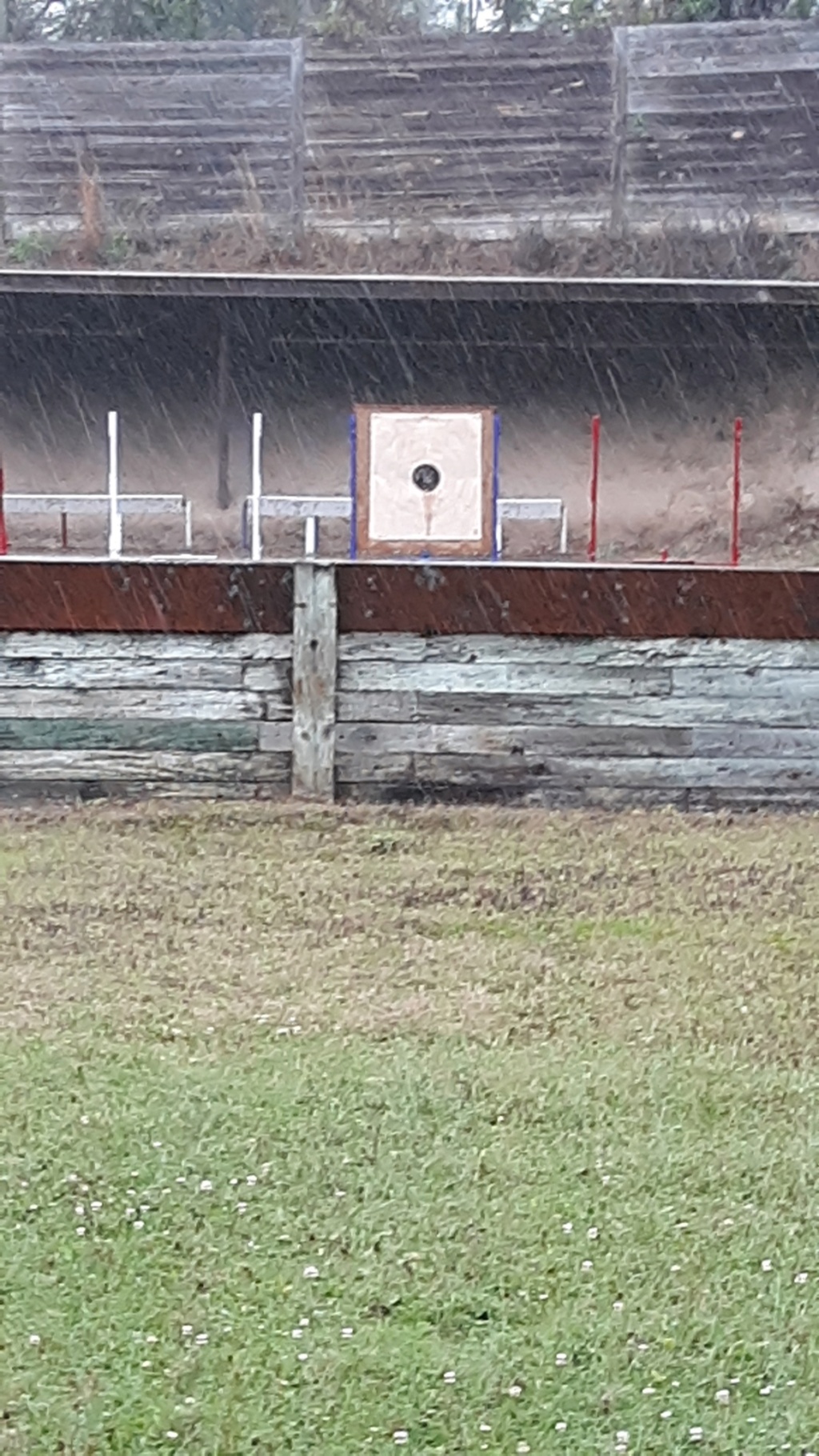 Shooting in the Rain 059b5110