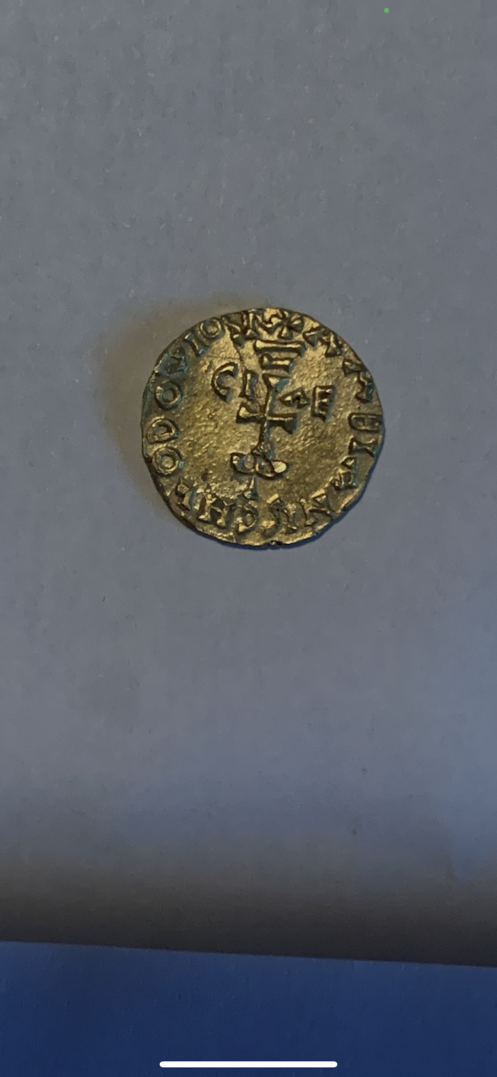 Méro ou romaine or à identifié 34b99610