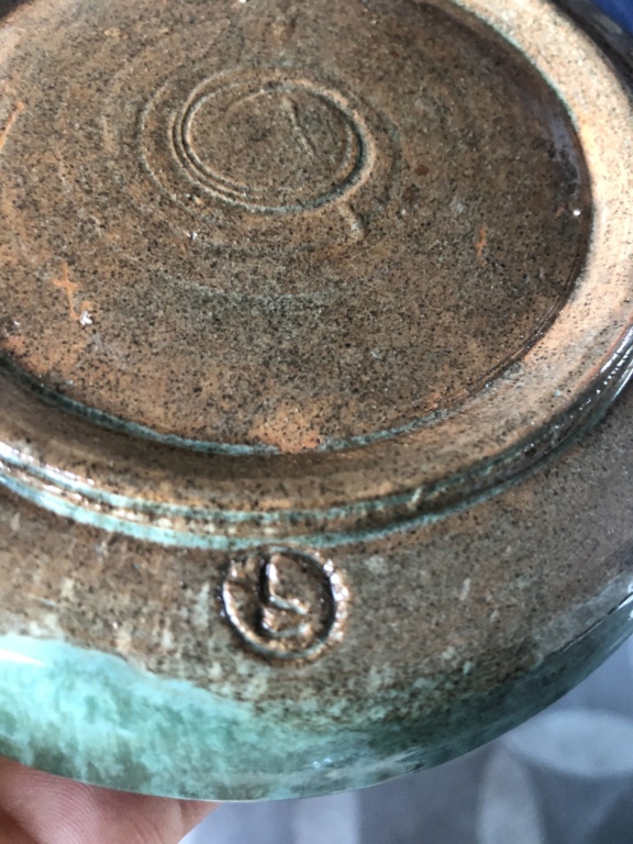 Does anyone recognise this pottery mark? Dee6ca10