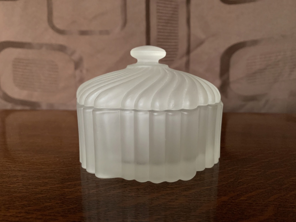 Frosted glass trinket box D20bc510