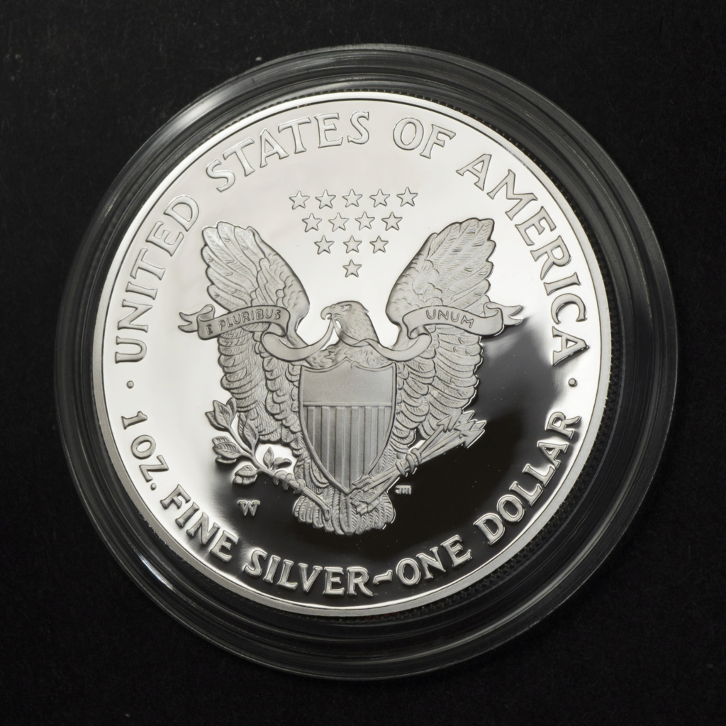 Photo essay of a proof Silver Eagle 2006_a17