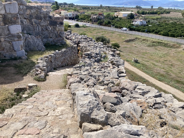 "Tirynthe ceinte de remparts" - Homère F0cda610