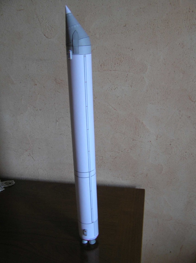 Fusée Vulkan papier 1/96 _bbbwe12