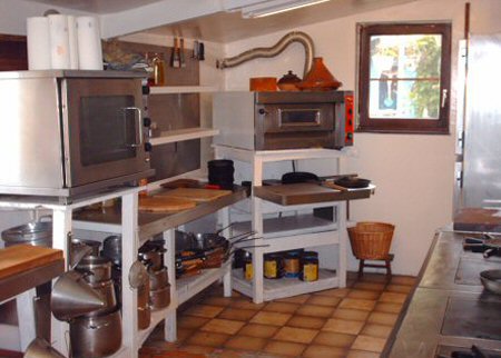 the kitchen Hpim4415