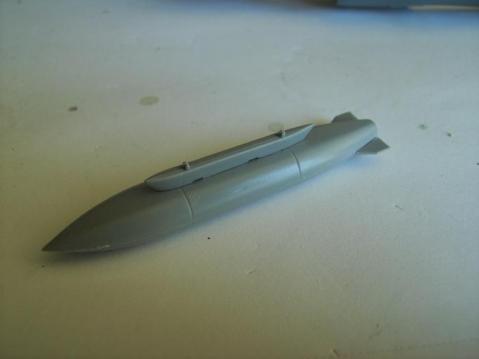 [Italeri] Saab JAS-39A Gripen 1/72 Bidon11