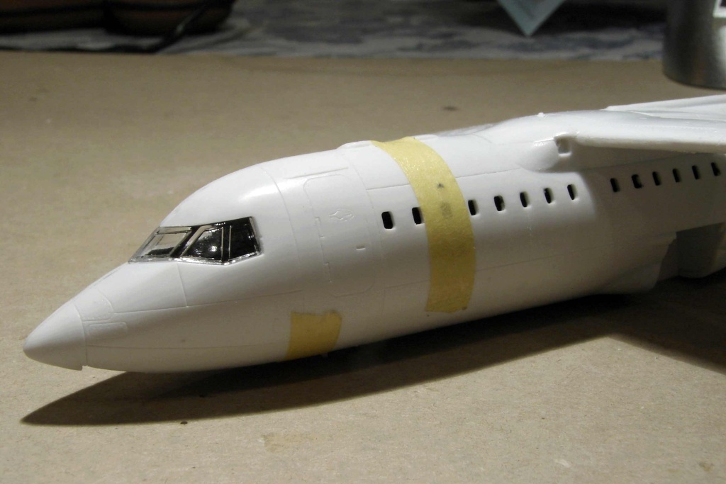[Revell] BAE Avro RJ85 - 1/144 0510