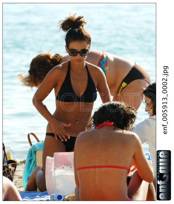 18 et 19/08/07 Moni a la plage avec des cousines a Menorca 69369712