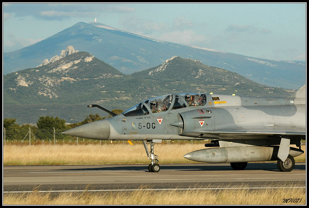 mirage 2000 ... serie de 201 à 300 pages - Page 22 Dsc_8410