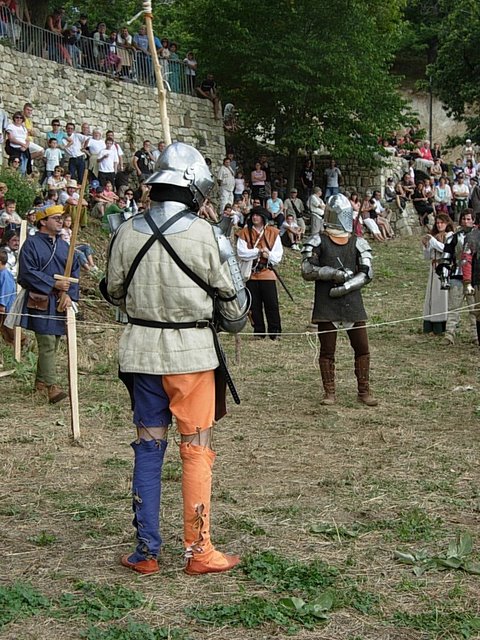 Médiévale de craux en Ardèche (2007) Dscn0110