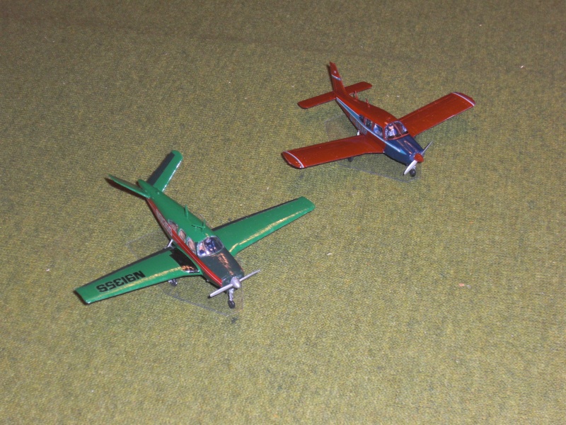 [Arii et Airfix 1/72] le Beechcraft et le Piper ensemble Avions18