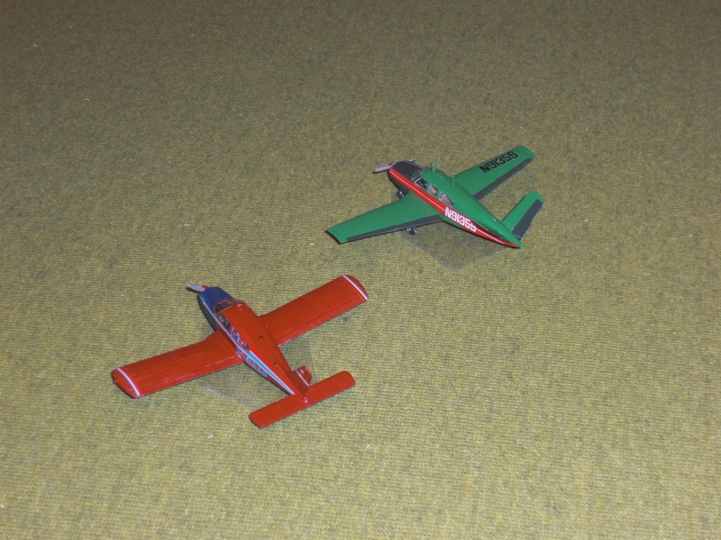 [Arii et Airfix 1/72] le Beechcraft et le Piper ensemble Avions21