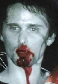 Matthew Bellamy - Page 3 Matt_b10