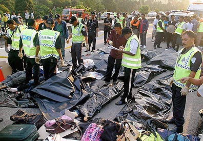 kemalangan bas plg ngeri... 14maut10