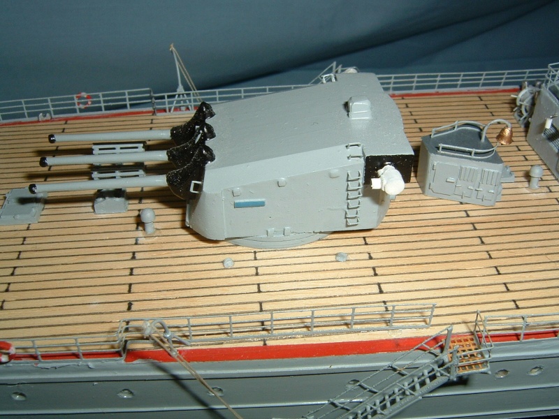 La maquette du croiseur Georges Leygues au 1/200 Gls00610