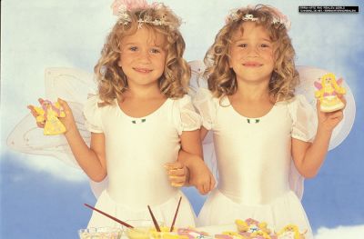 ..x..Mary-Kate and Ashley Olsen..x.. Normal11
