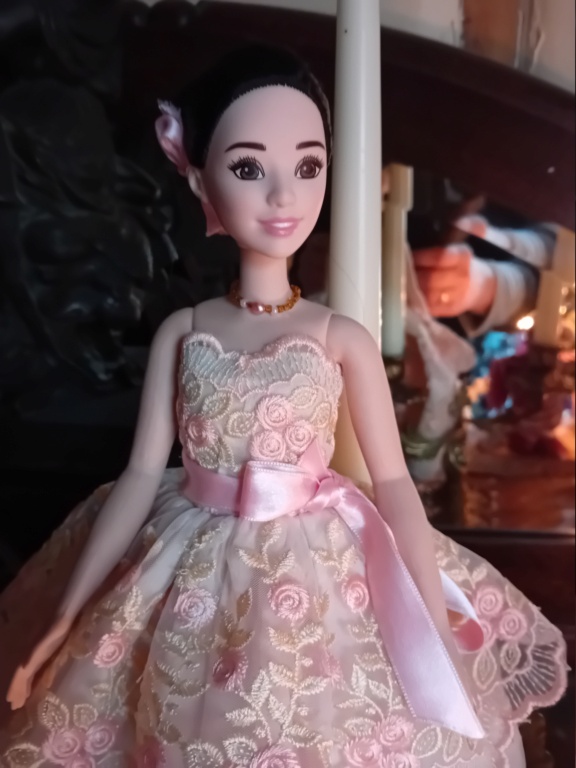 Fleur et Marygold, issues de la gamme "My first Barbie" 2023 Fleur_28