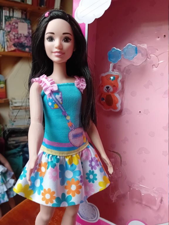 Fleur et Marygold, issues de la gamme "My first Barbie" 2023 Renzoe13