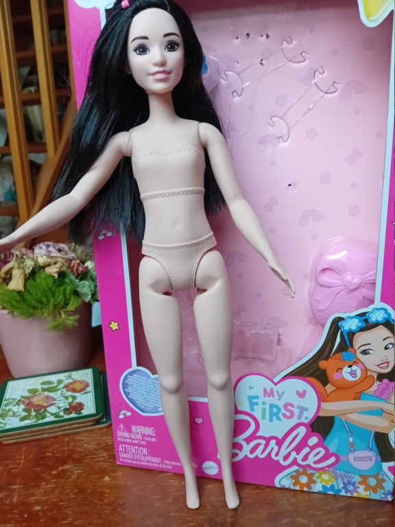 Fleur et Marygold, issues de la gamme "My first Barbie" 2023 Renzoe18