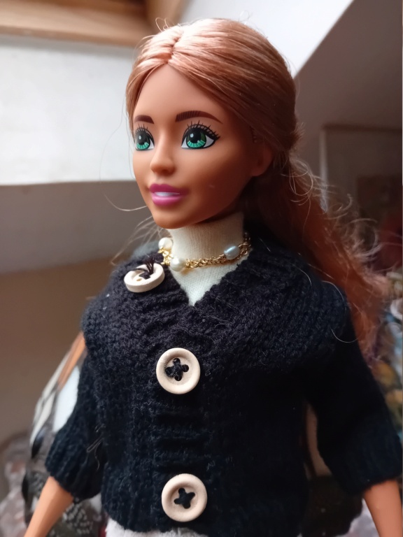 Fleur et Marygold, issues de la gamme "My first Barbie" 2023 Tzorzo14