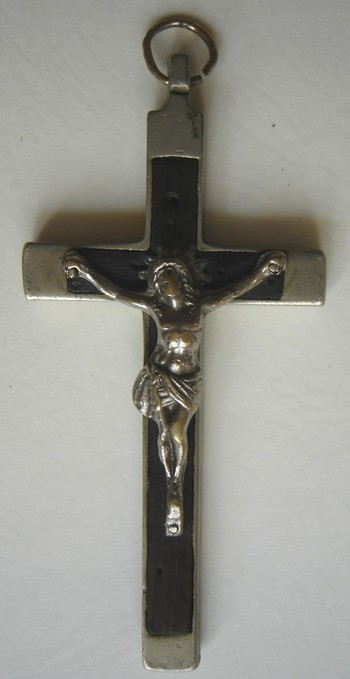 Crucifix XXème Acruci10