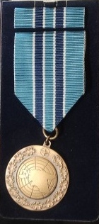 La médaille de l'OTAN Img_2018