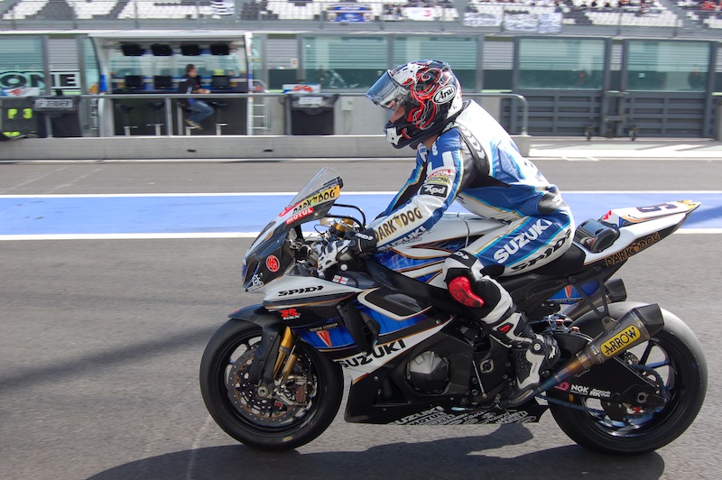 WSBK - Saison 2010 saison terminé sujet décoché - Page 13 Dsc12211