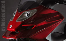 Quadro : Un scooter à 4 roues présenté à Milan - Page 3 13_qua10
