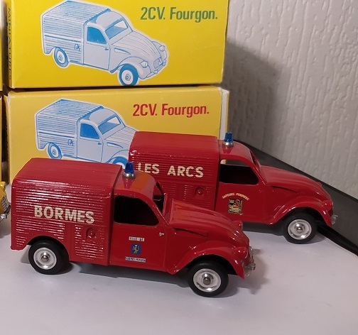 Citroën miniatures > "Véhicules des Sapeurs-Pompiers"  - Page 3 Img_2820