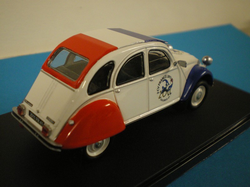Citroën miniatures, on a fêté la 2CV Imgp8011