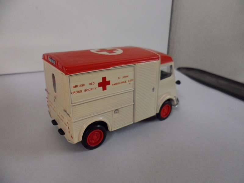 Citroën H Type Integral (1947) - Matchbox Collectibles. Sam_2725