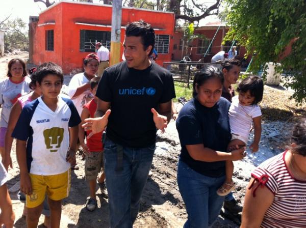 Imagenes de la visita de Jaime Camil a Veracruz 7verac10