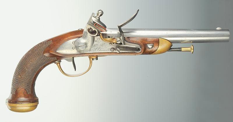 Voici mon pistolet Gardes du corps 2 èm model 1816 LOUIS XVIII Pistol20