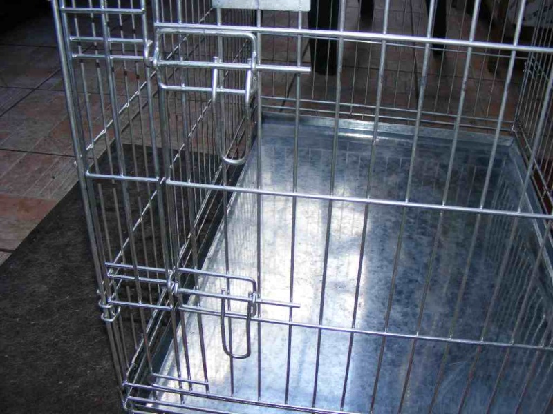 A Vendre cage métallique pliable.Réservée Dscf0411