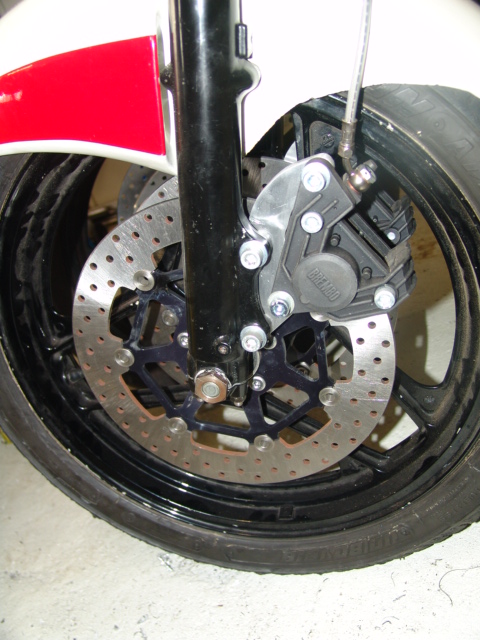 PLATINE FREIN BREMBO Dsc05210